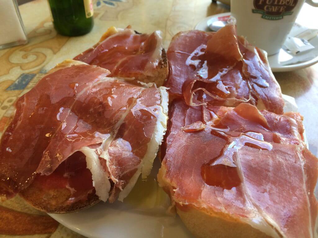 Must-Eat Foods in Spain Jamon
